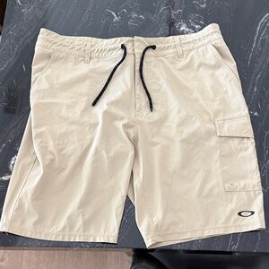 Oakley Men’s Tan Cargo Shorts with Black Drawstring